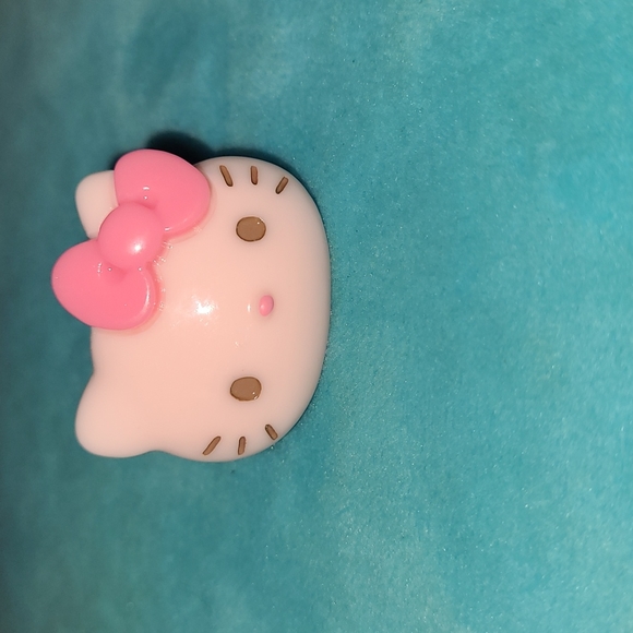 1 LEFT Adjustable Hello Kitty Ring - Picture 2 of 7